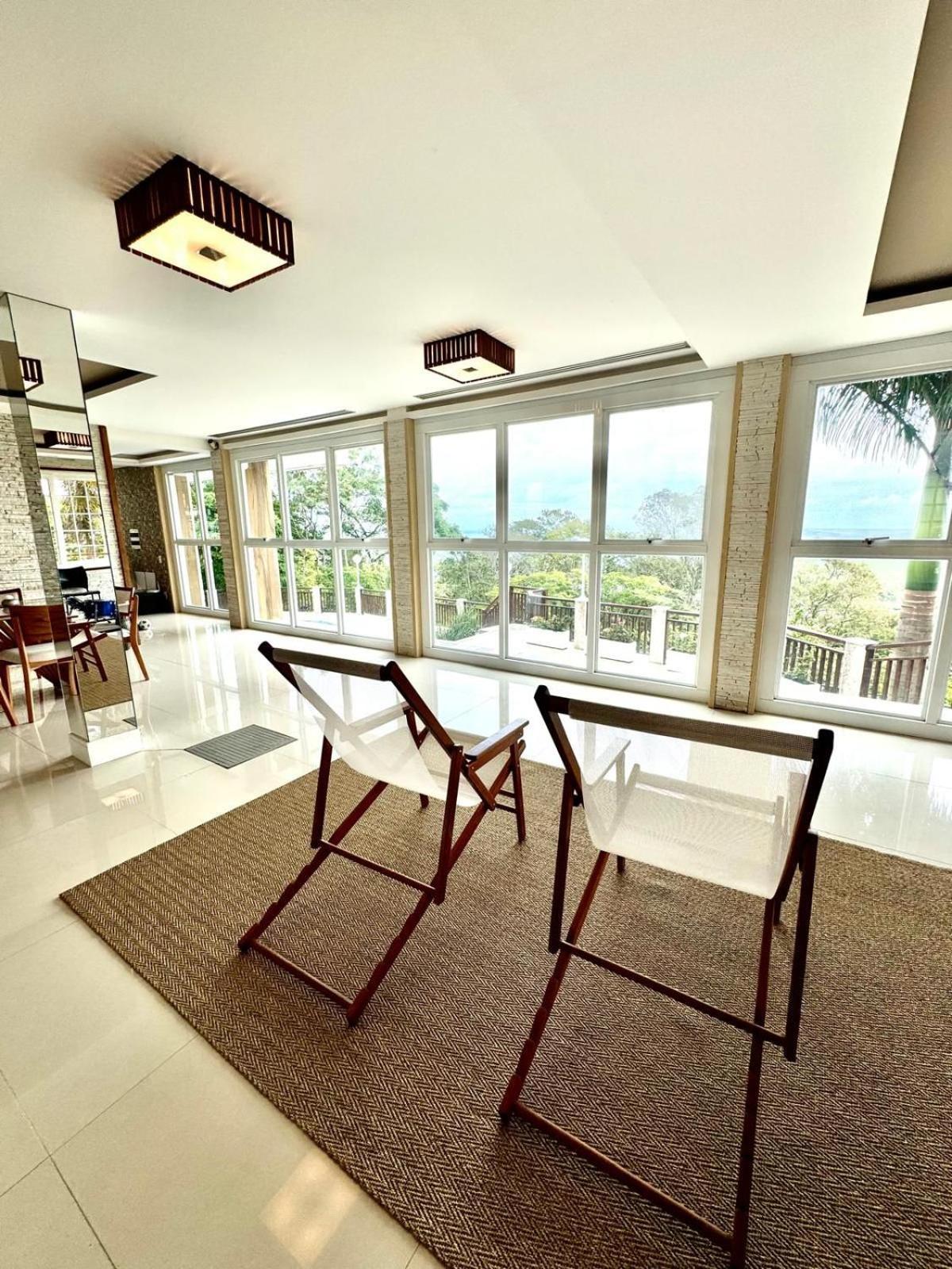 Leonardi's Sunset House Wisma tamu